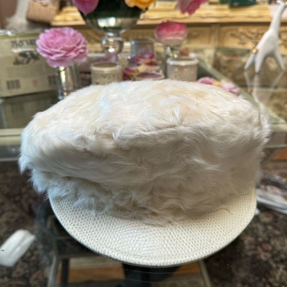 NWOT Eric Javits lamb fur leather cap - Picture 2 of 12